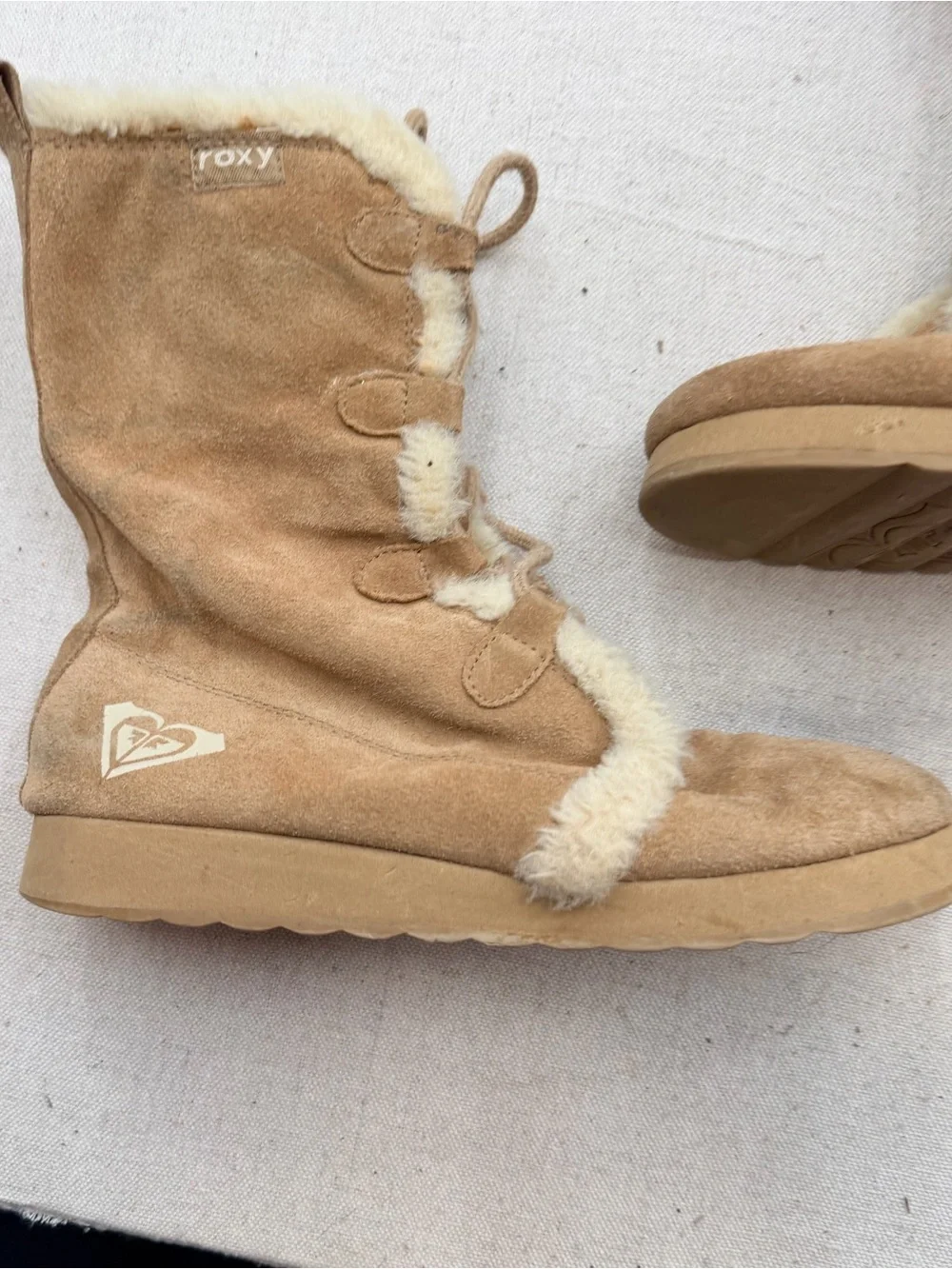 Roxy Women's Tan Suede Shearling Lace-Up Winter Boots